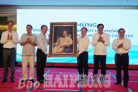 Thành phố Hải Phòng và thành phố Cần Thơ trao đổi kinh nghiệm, hợp tác cùng phát triển