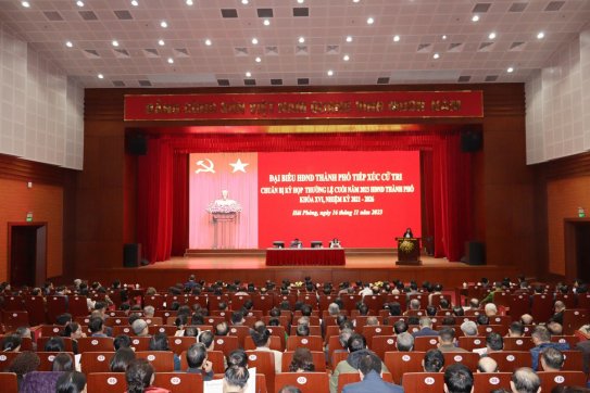 Chủ tịch UBND thành phố tiếp xúc cử tri quận Hồng Bàng chuẩn bị Kỳ họp thường lệ cuối năm 2023 HĐND thành phố khóa XVI