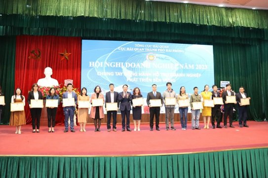 Phát huy nguồn lực kiều bào, kết nối địa phương và doanh nghiệp