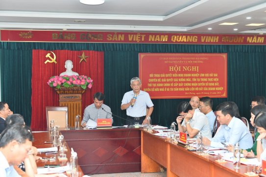 Sở Tài nguyên và Môi trường đối thoại, giải quyết kiến nghị của doanh nghiệp về lĩnh vực đăng ký đất đai