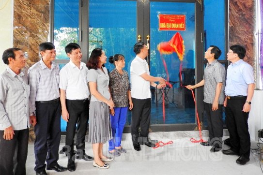 Khánh thành nhà “Đại đoàn kết” tại xã Tân Phong (huyện Kiến Thụy)