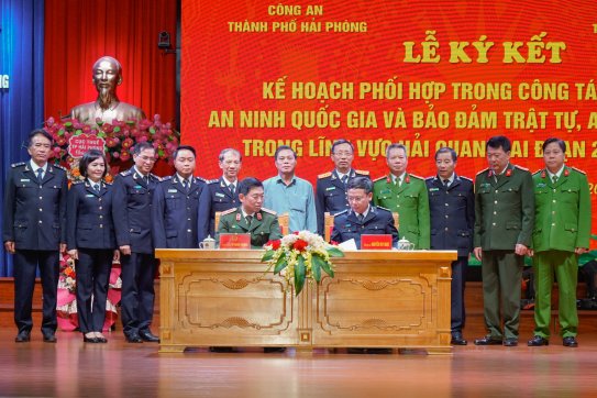 Ký kết “Kế hoạch phối hợp trong công tác bảo vệ an ninh quốc gia và bảo đảm trật tự, an toàn xã hội trong lĩnh vực hải quan giai đoạn 2023-2025” giữa Cục Hải quan và Công an thành phố
