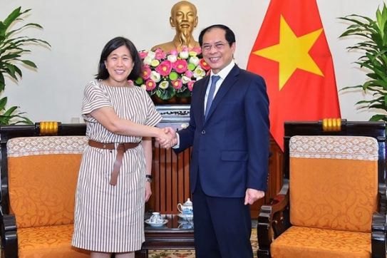 越南外交部长裴青山会见美国贸易代表凯瑟琳•戴