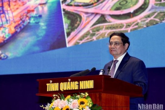 Red River Delta asked to lead Vietnam’s economic restructuring