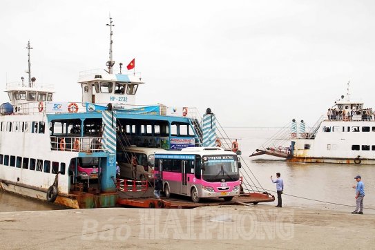 Đồng ý chủ trương tiếp tục thực hiện miễn, giảm giá vé qua phà Gót – Cái Viềng và ngược lại đối với người dân huyện Cát Hải