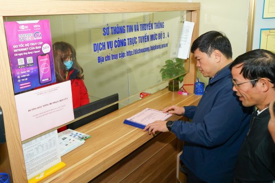 Các Sở, ngành, quận huyện phấn đấu cắt giảm thêm tối thiểu 20% thủ tục hành chính nội bộ