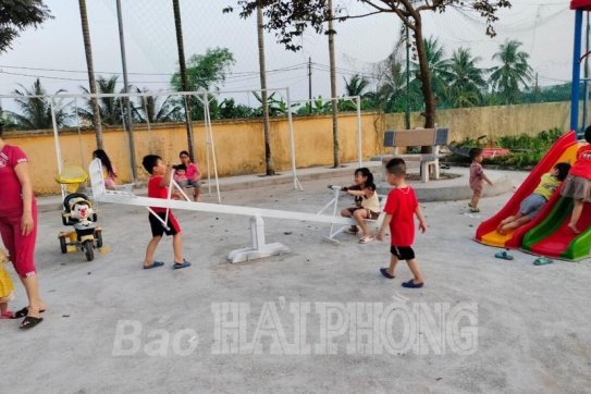 Sân chơi cho thiếu nhi: Nhỏ nhưng thiết thực