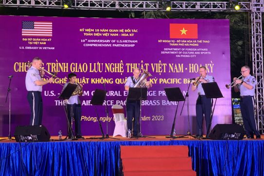 Ban nhạc  Pacific Brass (Hoa Kỳ) biểu diễn giao lưu tại Hải Phòng