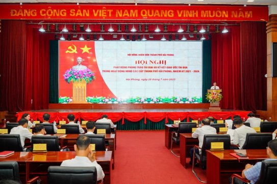 Phát động phong trào thi đua trong hoạt động HĐND các cấp thành phố nhiệm kỳ 2021 - 2026 và ký kết giao ước thi đua năm 2023