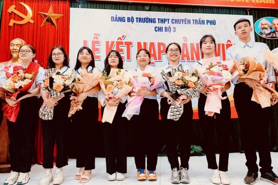 Phát triển Đảng trong học sinh ở Hải Phòng