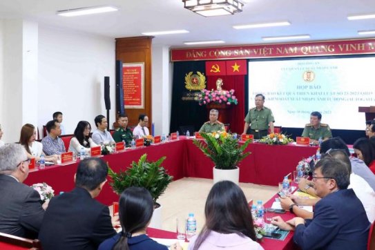 Phản hồi tích cực chính sách mới về thị thực của Việt Nam
