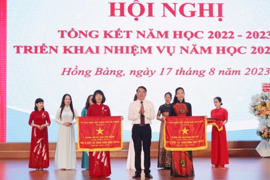 Quận Hồng Bàng tổng kết năm học 2022 - 2023 và biểu dương, khen thưởng giáo viên, học sinh đạt thành tích xuất sắc