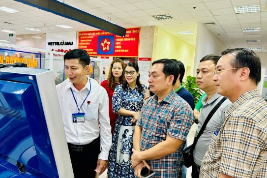 Đoàn công tác thành phố học tập, trao đổi kinh nghiệm về Cải cách thủ tục hành chính tại tỉnh Cà Mau