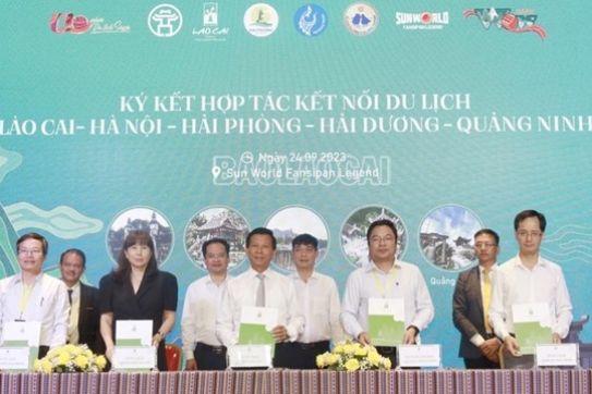 老街、河内、海阳、海防、广宁5个省市签署旅游合作协议