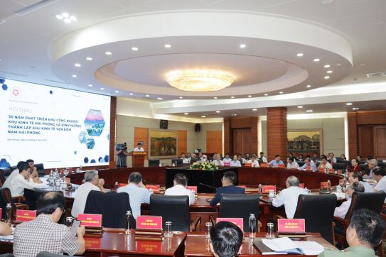 Hội thảo 30 năm phát triển khu công nghiệp, khu kinh tế và định hướng thành lập Khu kinh tế ven biển Nam Hải Phòng