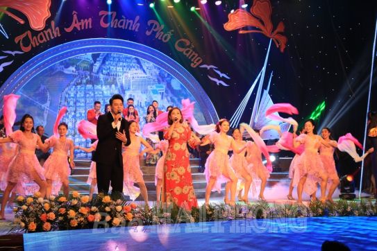 Lắng đọng, tự hào chương trình sân khấu truyền hình “Thanh âm thành phố Cảng”