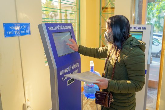 Đẩy mạnh cải cách thủ tục hành chính và hiện đại hóa phương thức chỉ đạo, điều hành phục vụ người dân và doanh nghiệp