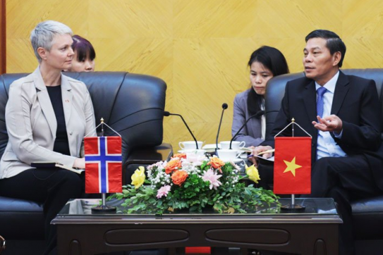 Đoàn công tác Đại sứ quán Vương quốc Na-uy thăm làm việc tại Hải Phòng