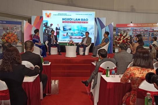 Thách thức làm báo trong kỷ nguyên số: Nhà báo phải biết 