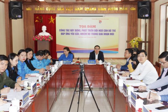 Tọa đàm “Xây dựng, phát triển đội ngũ cán bộ trẻ đáp ứng yêu cầu, nhiệm vụ trong giai đoạn mới”