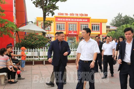 Thành phố sớm nghiên cứu, ban hành cơ chế, chính sách thu hút nhân lực y tế