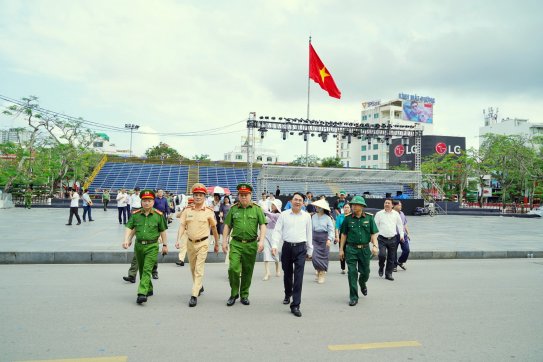 Kiểm tra thực địa công tác chuẩn bị tổ chức Lễ hội Hoa Phượng Đỏ - Hải Phòng 2023