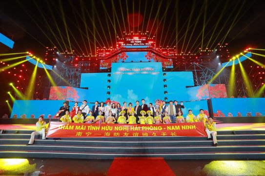 Đoàn nghệ thuật thành phố Nam Ninh biểu diễn chào mừng Lễ hội Hoa Phượng đỏ - Hải Phòng 2023