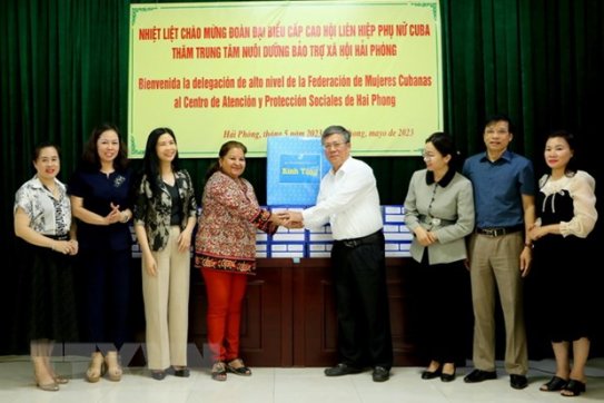 Đoàn đại biểu cấp cao Hội Liên hiệp Phụ nữ Cuba thăm Hải Phòng
