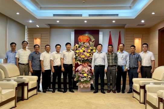 Phó Chủ tịch UBND thành phố Hoàng Minh Cường thăm, chúc mừng các cơ quan báo chí Trung ương
