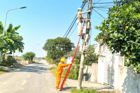 PC Hải Phòng nghiệm thu đóng điện công trình đầu tư xây dựng đường dây và trạm biến áp tại An Lão