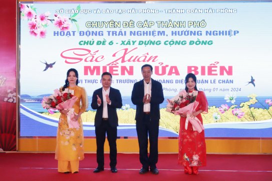 Chuyên đề cấp thành phố về hoạt động trải nghiệm hướng nghiệp với chủ đề “Sắc Xuân miền cửa biển” năm học 2023 - 2024