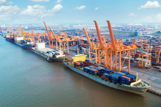 Hoạt động xuất nhập khẩu tiếp tục đà tăng trưởng