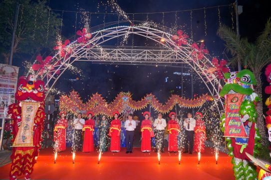 Quận Ngô Quyền khai trương Tuyến phố Văn hoá, ẩm thực tại phố Phùng Chí Kiên