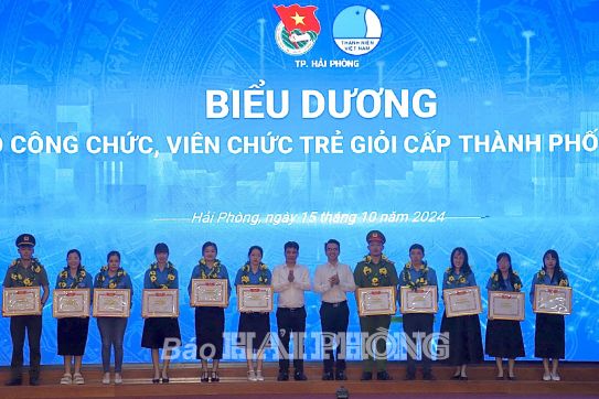 Biểu dương nhiều tập thể, cá nhân có thành tích xuất sắc trong phong trào thanh niên năm 2024