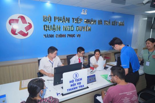 Đơn giản hóa giấy tờ khi thực hiện thủ tục hành chính, đẩy mạnh dịch vụ công trực tuyến