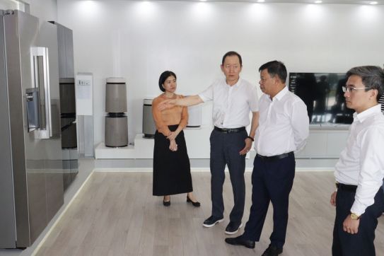 Ban Quản lý Khu kinh tế Hải Phòng kiểm tra, làm việc với các doanh nghiệp trong Khu công nghiệp Tràng Duệ