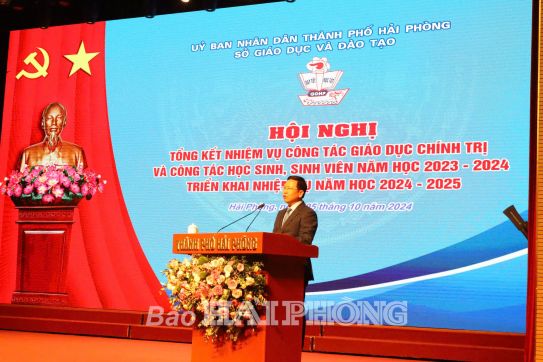 Tiếp tục đổi mới, nâng cao chất lượng công tác giáo dục chính trị, tư tưởng, đạo đức trong các nhà trường
