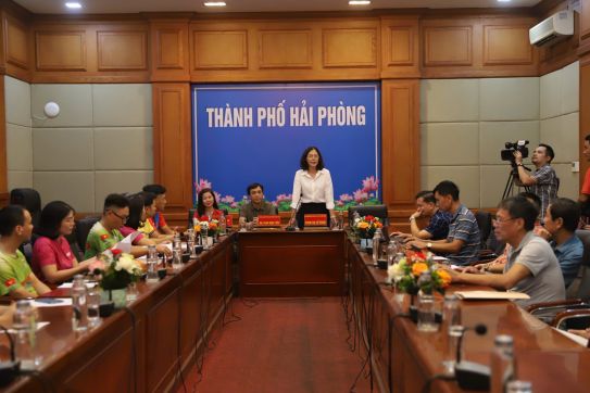 Ngày 19/10/2024, tại quần đảo Cát Bà diễn ra Giải Marathon Quốc tế VTV LPBank mùa đầu tiên với tên gọi “Sắc màu hoàng hôn Cát Bà 2024”
