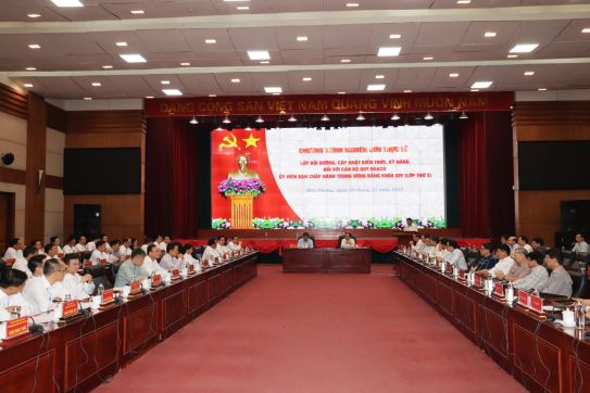 Đoàn cán bộ quy hoạch Ủy viên Ban Chấp hành Trung ương Đảng khóa XIV nghiên cứu thực tế tại thành phố Hải Phòng