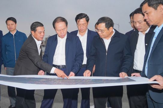 Đẩy nhanh tiến độ di chuyển các cơ quan, đơn vị sang Trung tâm Chính trị - Hành chính Bắc sông Cấm trước ngày 30/4/2025