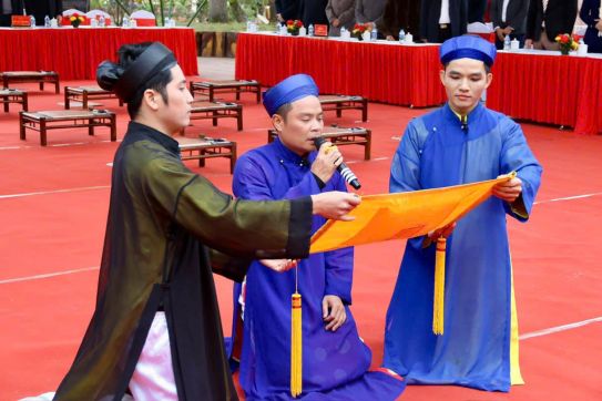 Rộn ràng lễ khai bút Xuân Ất Tỵ 2025 tại Di tích lịch sử Quốc gia Đền thờ Lê Khắc Cẩn (huyện An Lão)