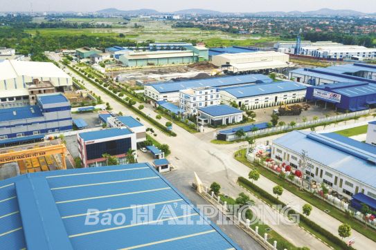 Đẩy nhanh tiến độ các công trình, dự án tại khu công nghiệp, khu kinh tế