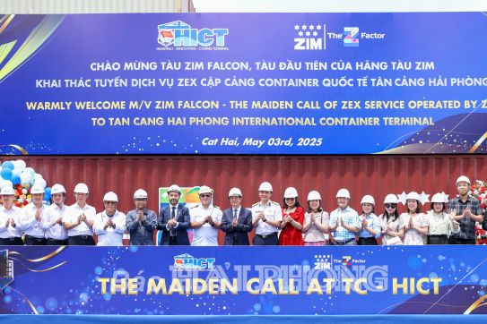 Cảng Container Quốc tế Tân Cảng Hải Phòng (TC-HICT) đón chuyến tàu đầu tiên kết nối bờ Tây Hoa Kỳ của hãng tàu ZIM