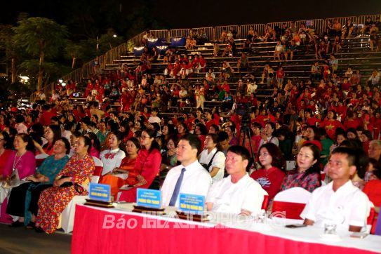 Đặc sắc Lễ hội Áo dài Hải Phòng năm 2025 với chủ đề “Tự hào miền di sản”