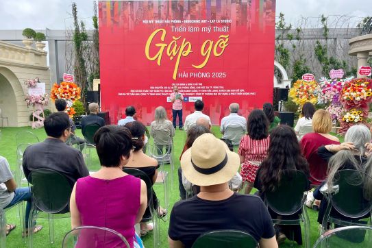 Khai mạc Triển lãm mỹ thuật “Gặp gỡ Hải Phòng 2025”