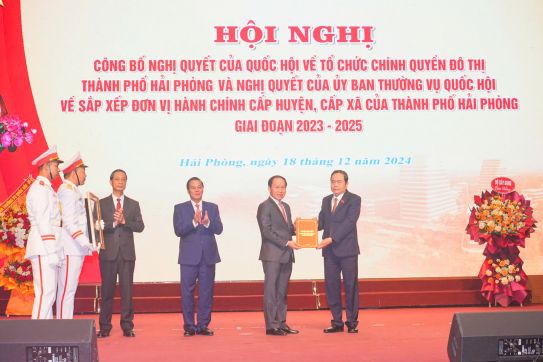Công bố Nghị quyết của Quốc hội, Ủy ban Thường vụ Quốc hội về tổ chức chính quyền đô thị và sắp xếp đơn vị hành chính cấp huyện, cấp xã tại thành phố Hải Phòng