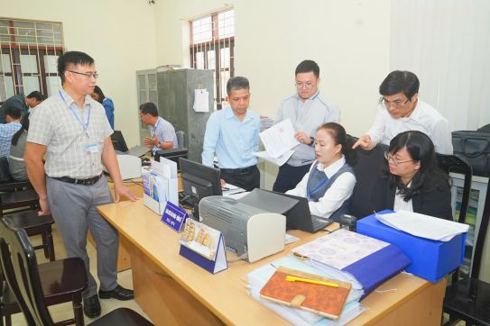 Huyện Cát Hải tập trung nâng cao chuyên môn, nghiệp vụ cho đội ngũ cán bộ, công chức giải quyết thủ tục hành chính