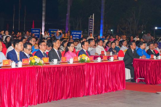 Thành phố biểu dương, tôn vinh 139 học sinh, sinh viên xuất sắc tiêu biểu năm 2024