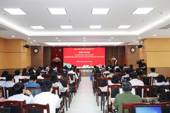Tập huấn khai thác sử dụng hệ thống phần mềm chuyên ngành tổ chức xây dựng Đảng