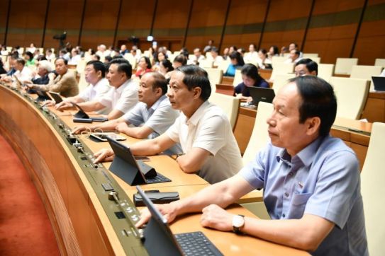 Quốc hội thảo luận về phát triển KTXH Đề xuất giải pháp khơi thông các động lực tăng trưởng mới